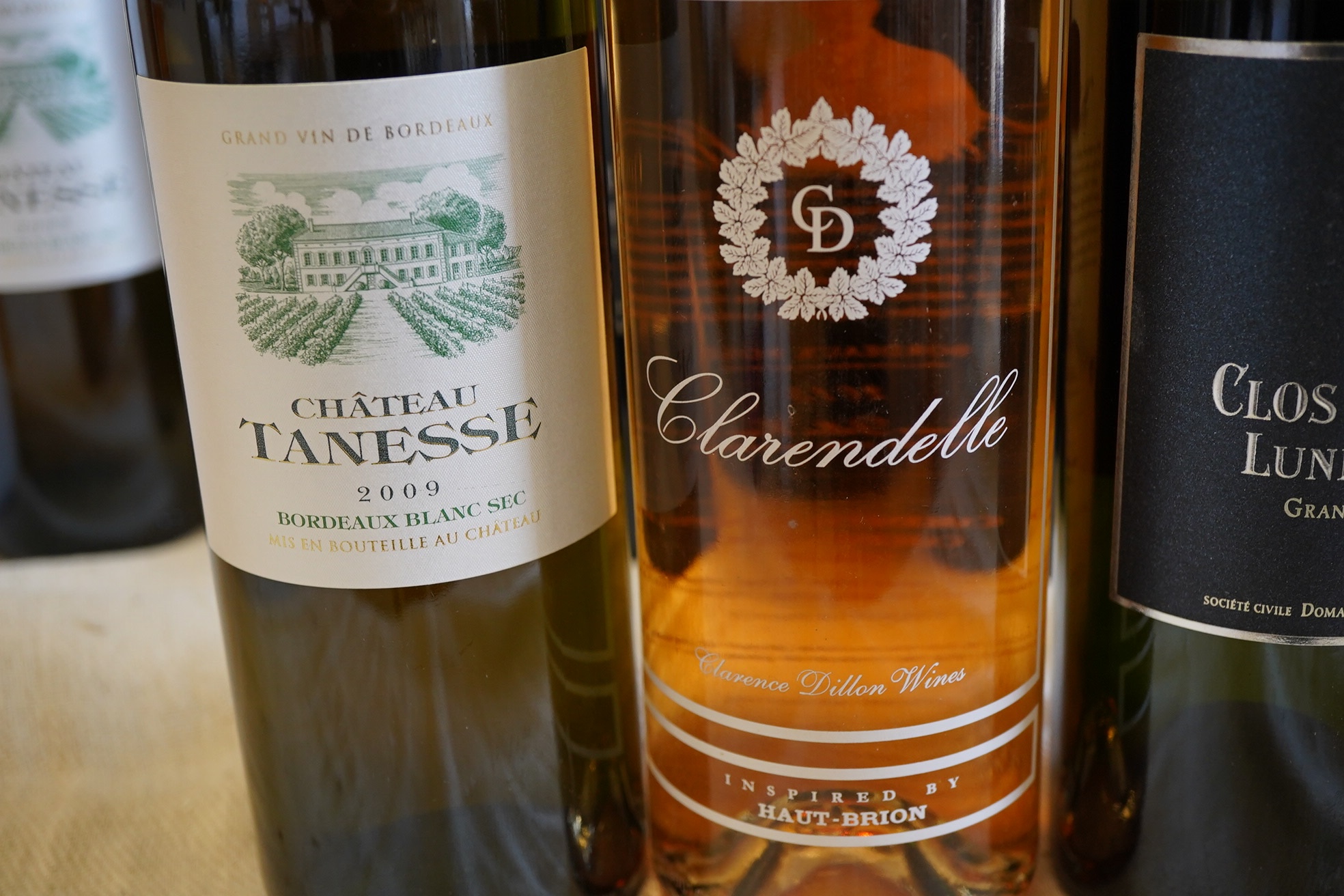 A mixed parcel of Bordeaux white wine